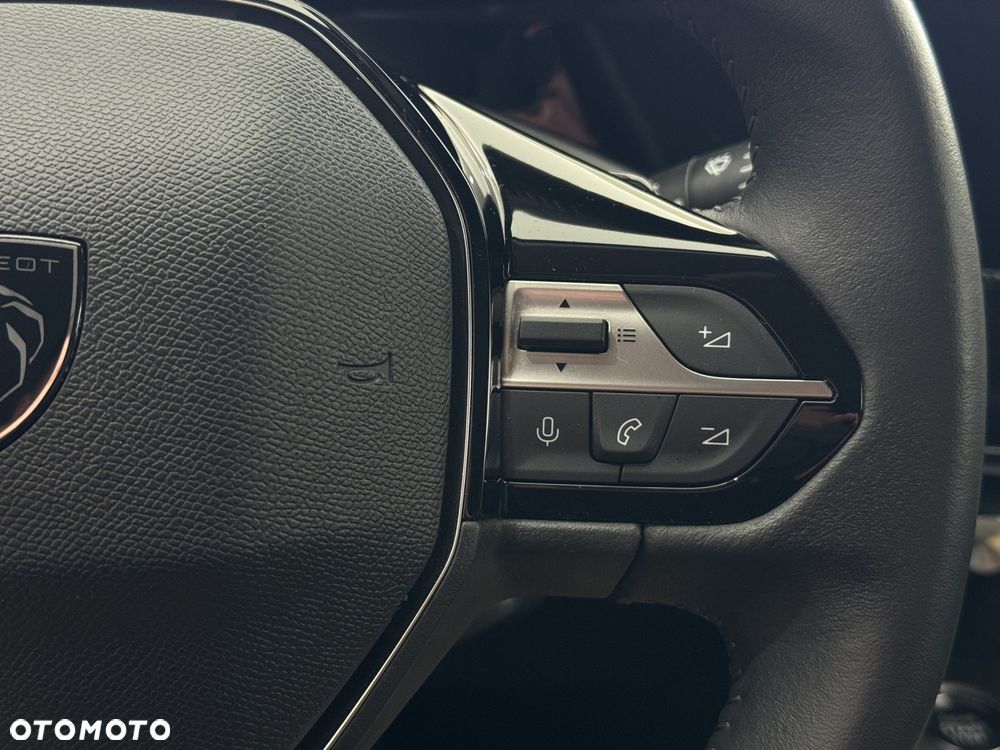 Peugeot 308 1.6 Hybrid PHEV Allure Pack EAT8 - 21