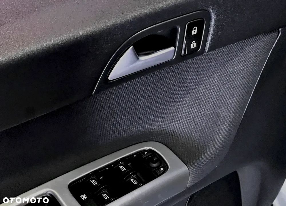 Volvo V50 - 24