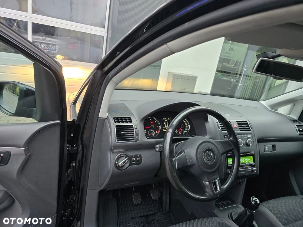 Volkswagen Touran 1.6 TDI DPF BlueMotion Technology Comfortline - 10