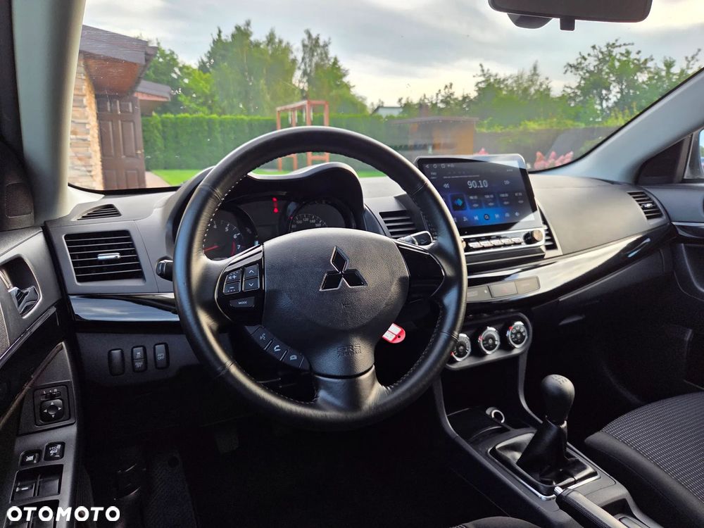 Mitsubishi Lancer - 16