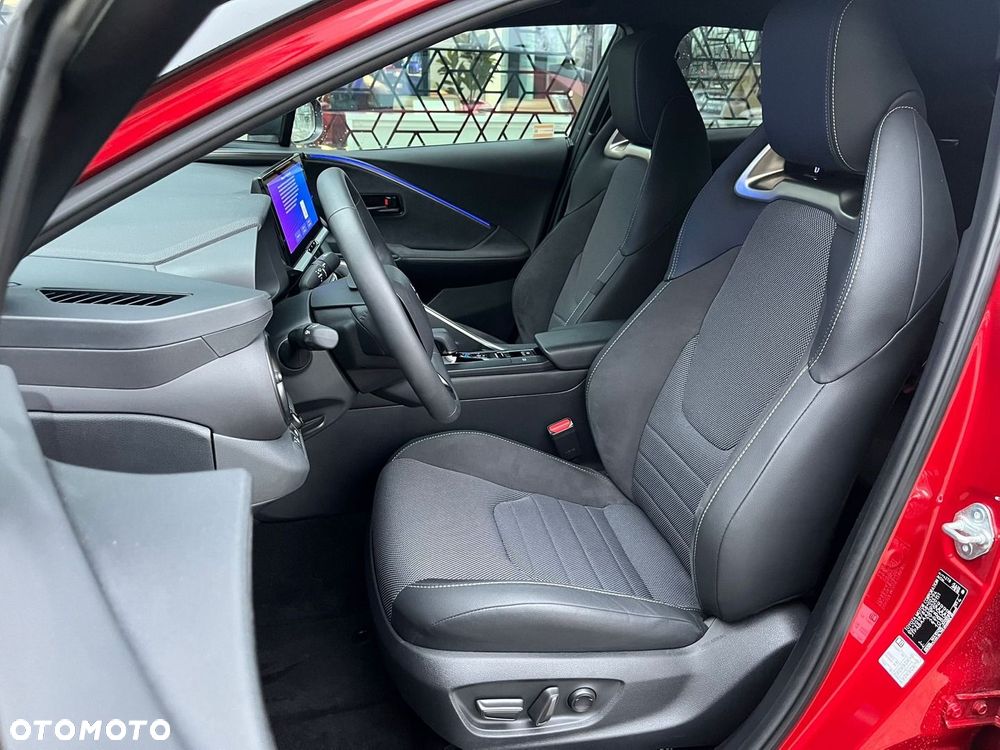 Toyota C-HR - 11