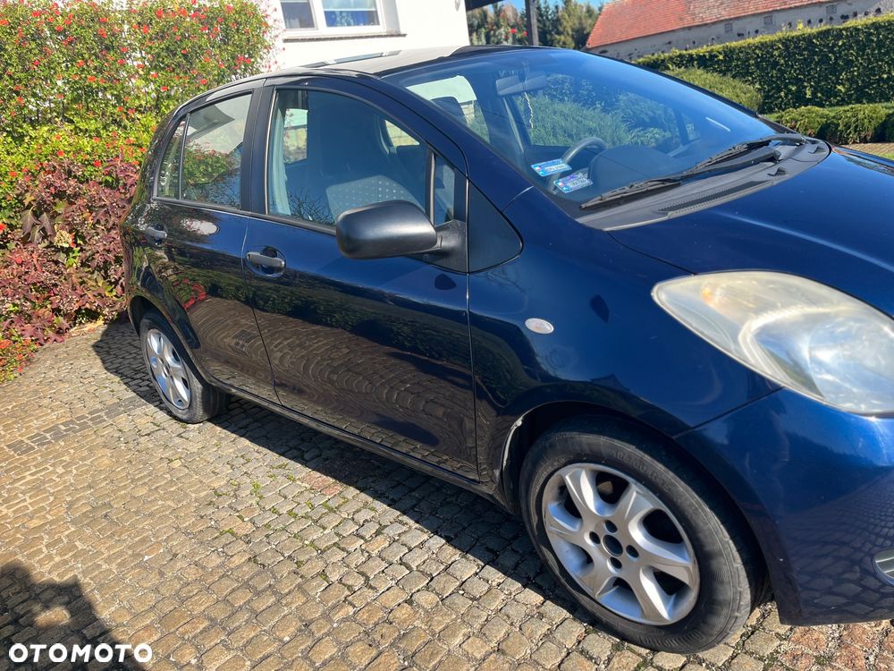 Toyota Yaris - 2