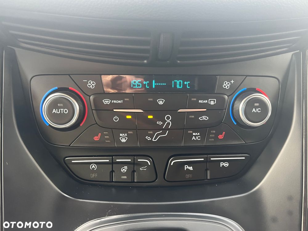 Ford Kuga - 25