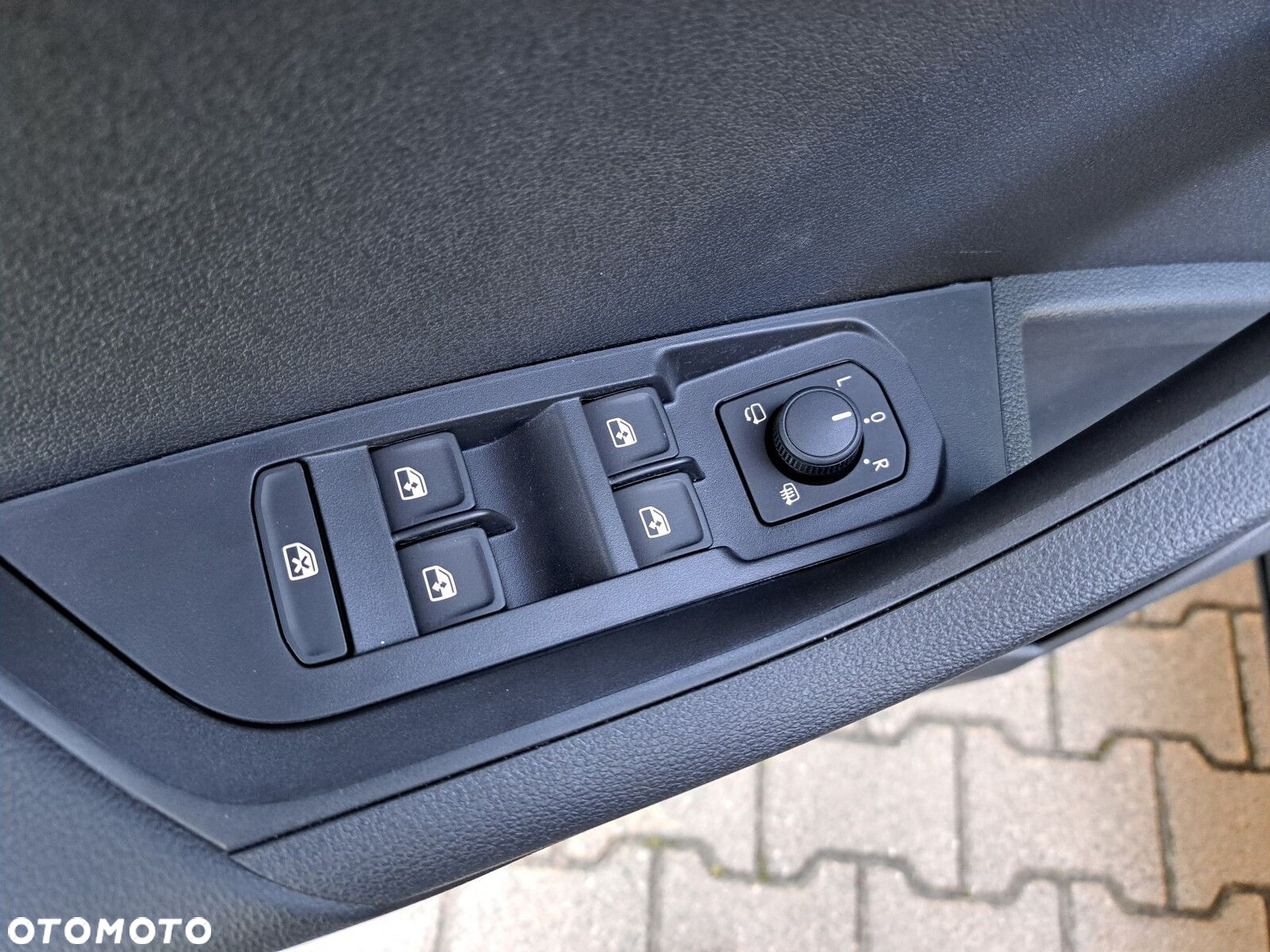 Skoda Karoq 1.5 TSI ACT Sportline DSG - 11
