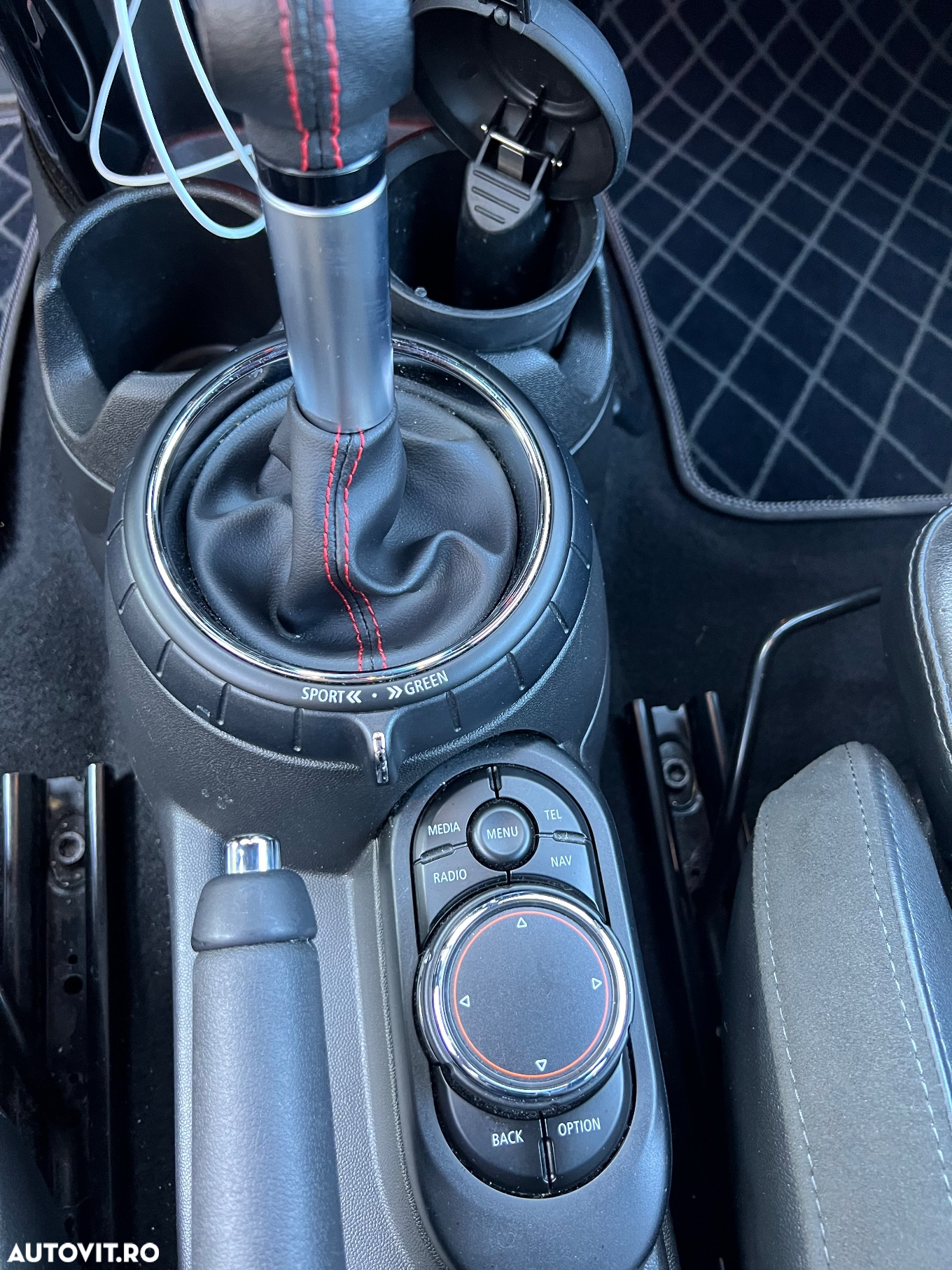 Mini Cooper S Sport-Aut. - 12