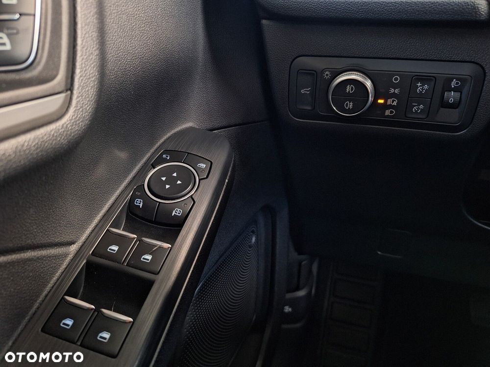 Ford Kuga 2.0 EcoBlue AWD Titanium X - 39