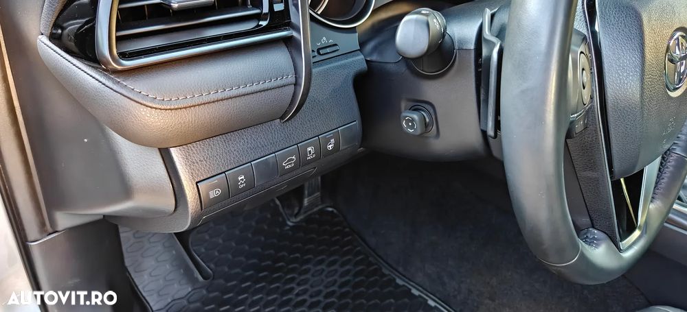 Toyota Camry 2.5 Dynamic - 16