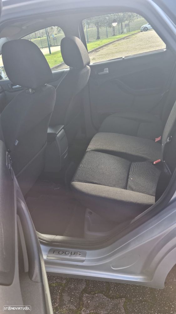 Ford Focus 1.6 TDCi Ghia - 15