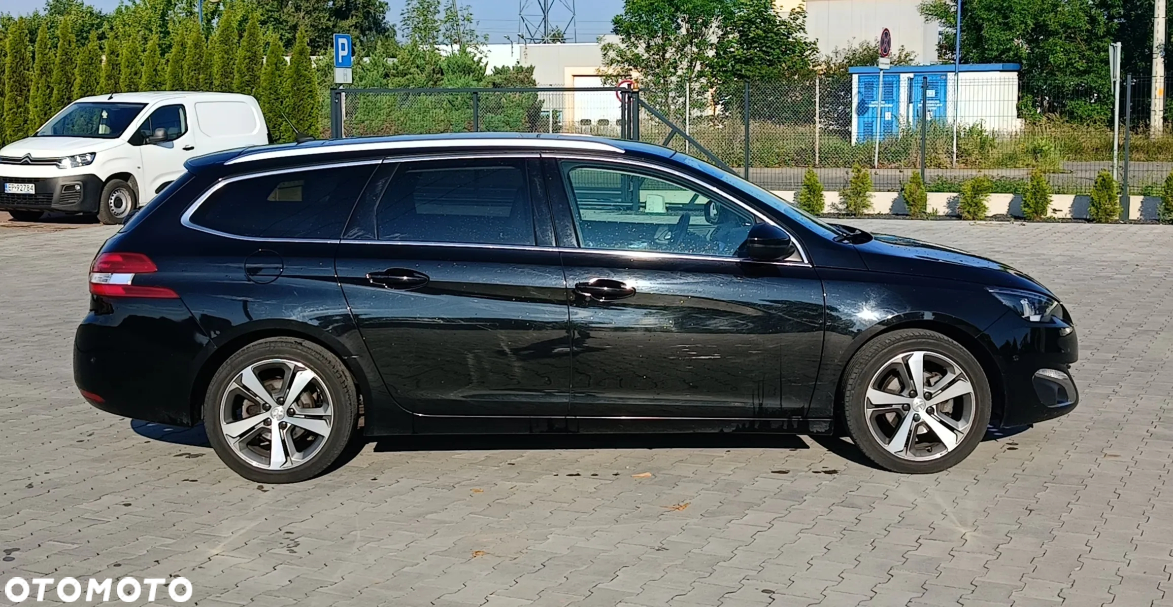 Peugeot 308 1.6 BlueHDi Allure S&S - 4