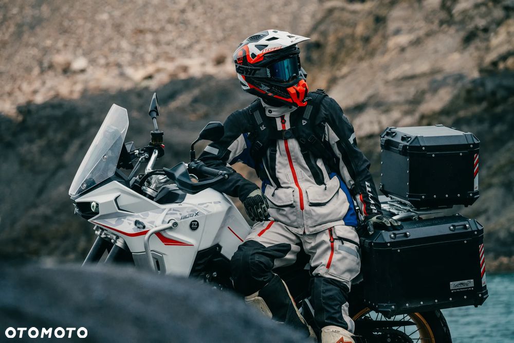 KOVE 800X Touring - 17
