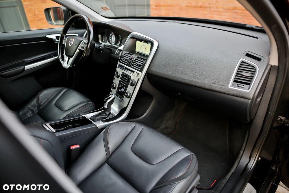 Volvo XC 60 D3 Geartronic Ocean Race - 23