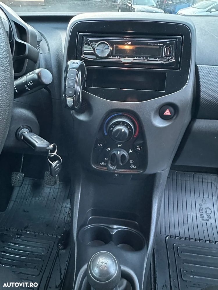 Toyota Aygo x-cite - 7