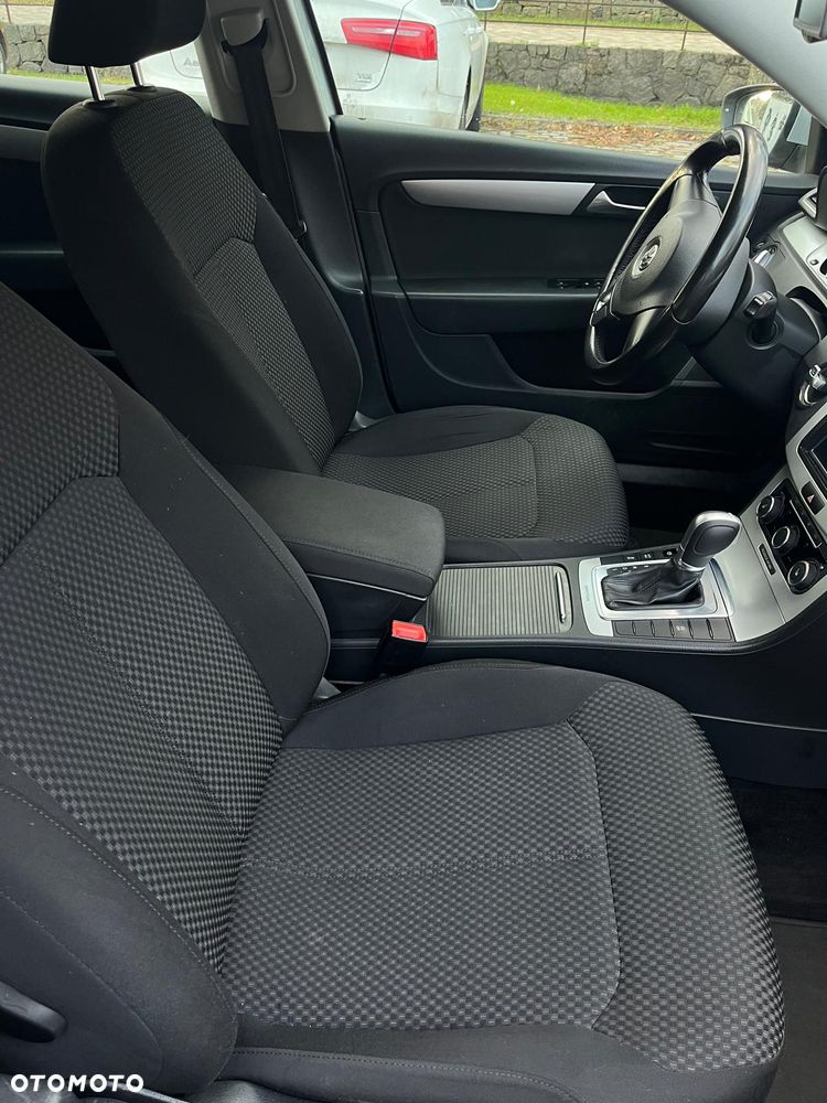 Volkswagen Passat 2.0 TDI 4Motion DSG BlueMotion Tech Comfortline - 14