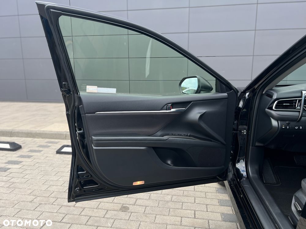 Toyota Camry 2.5 Hybrid Comfort CVT - 19
