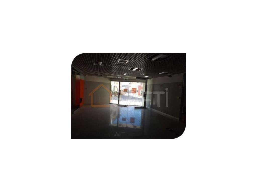 Espaço Comercial para Venda - Amiais de Baixo - Grande imagem: 3/14