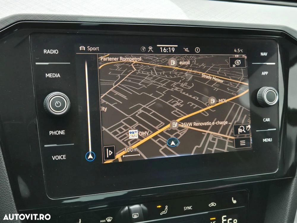 Volkswagen Passat GTE - 24