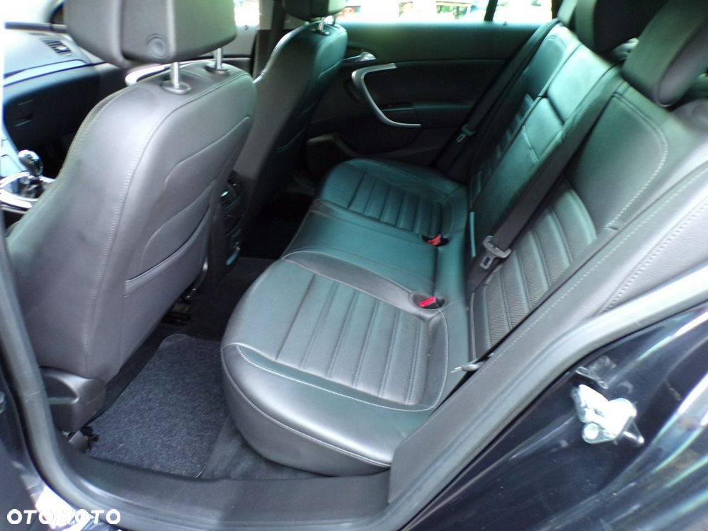 Opel Insignia - 25