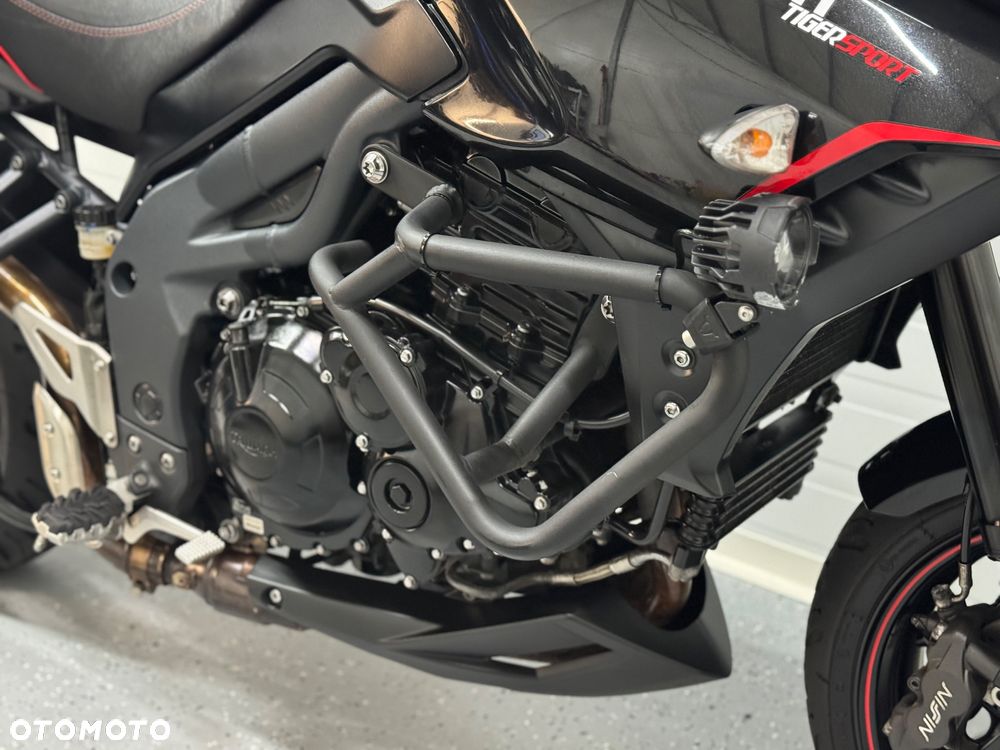 Triumph Tiger - 12