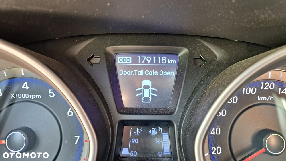 Hyundai i30 1.6 Comfort - 13