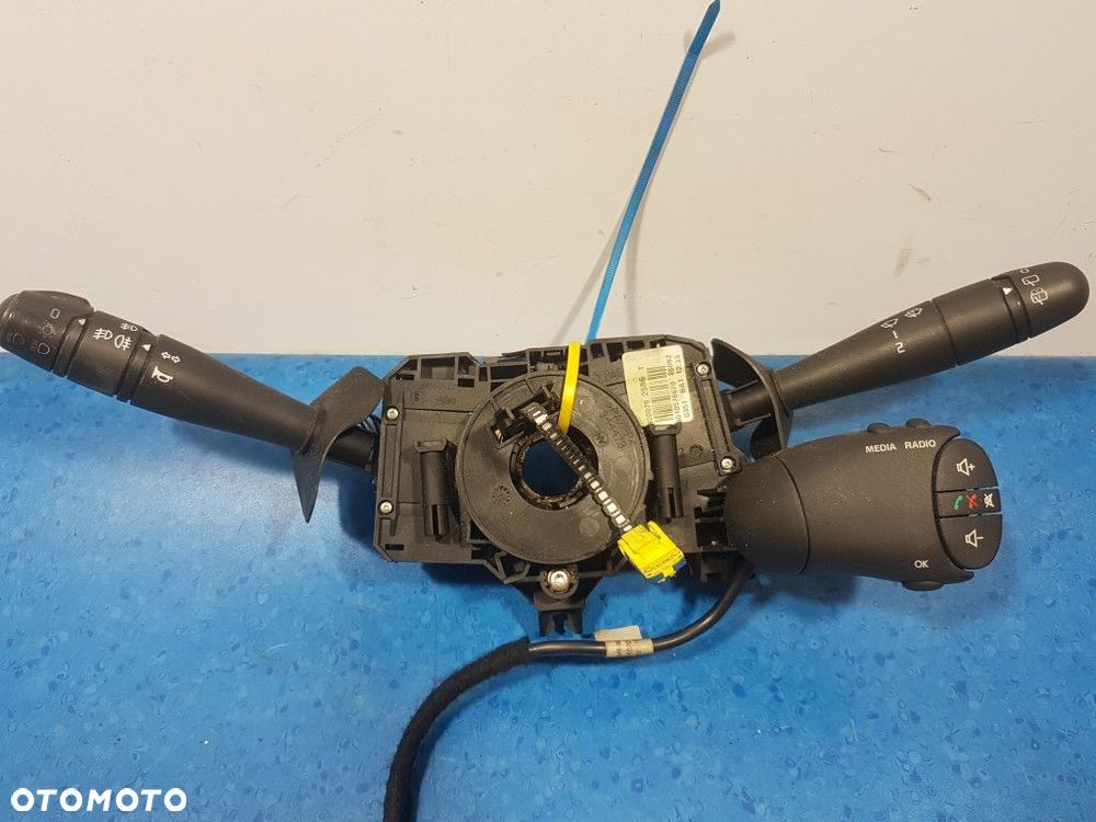 DACIA SANDERO I PRZEŁĄCZNIK ZESPOLONY MANETKI TAŚMA AIRBAG - 1