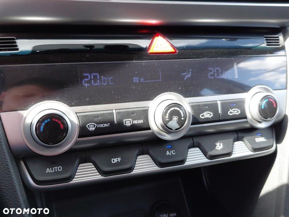 Hyundai Elantra - 19