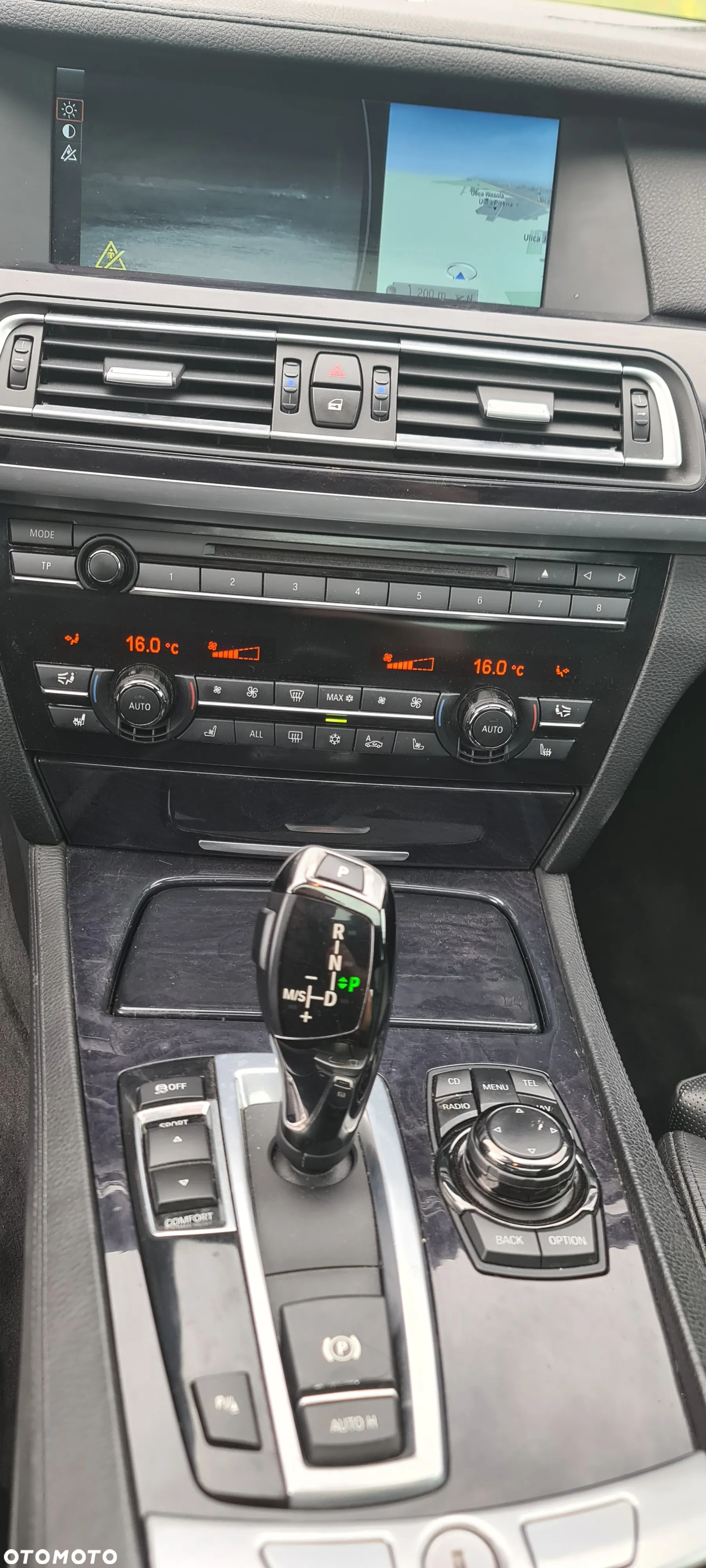 BMW Seria 7 750i L - 17