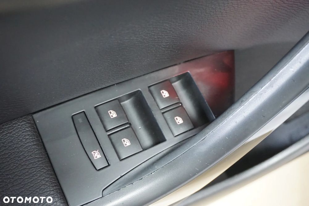 Opel Astra 1.4 Turbo Cosmo - 29