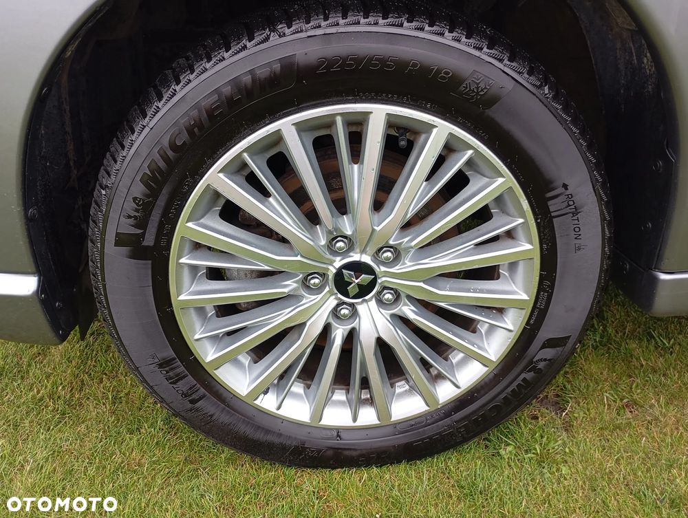 Mitsubishi Outlander - 16