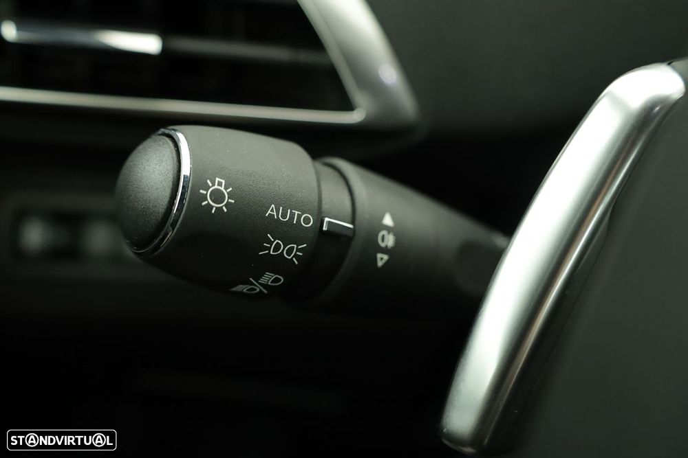 Peugeot 3008 1.6 Hybrid Allure e-EAT8 - 16