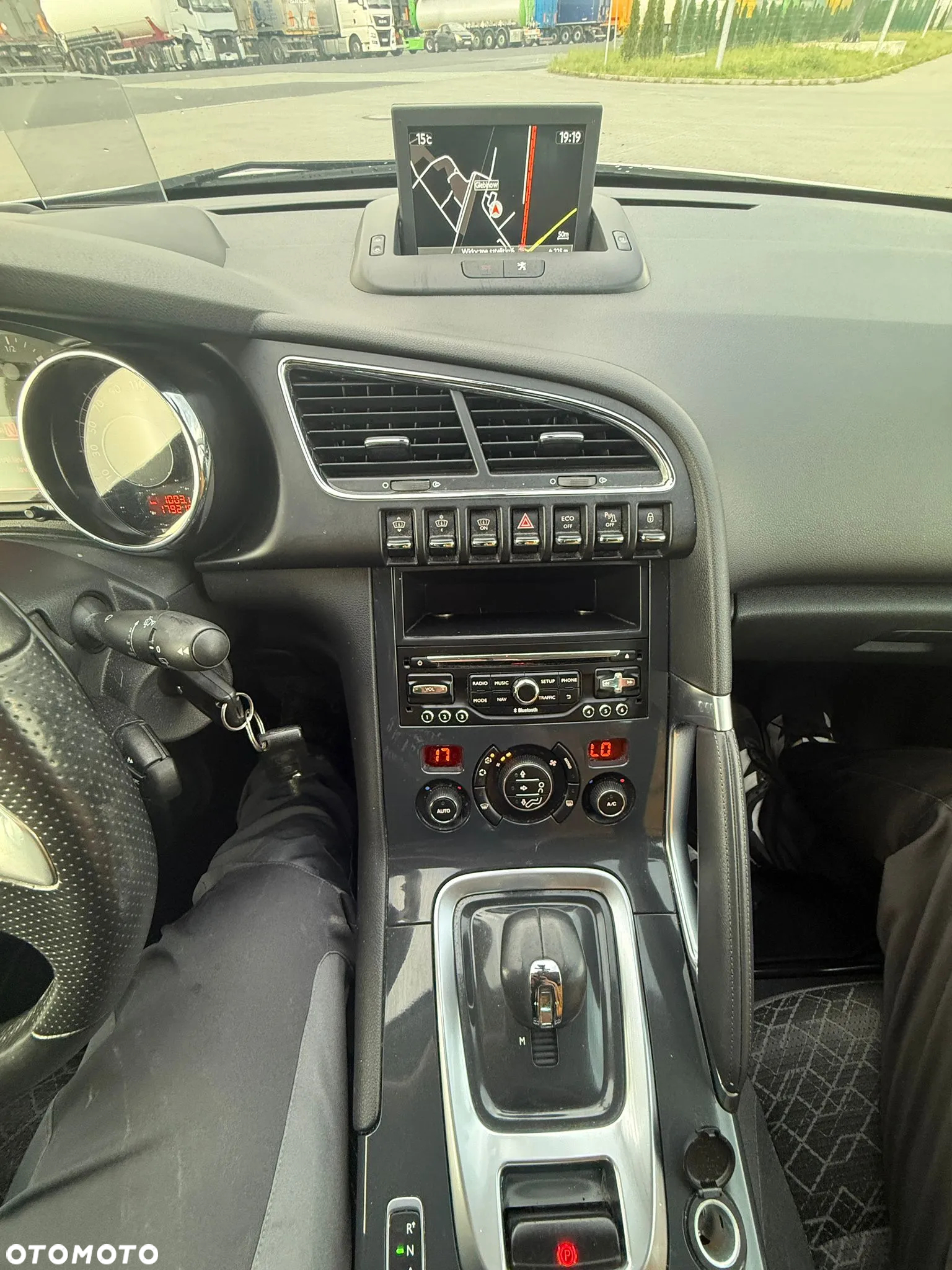 Peugeot 3008 2.0 HYbrid4 - 10
