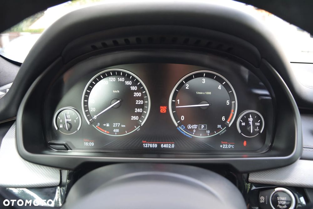 BMW X5 xDrive30d - 23