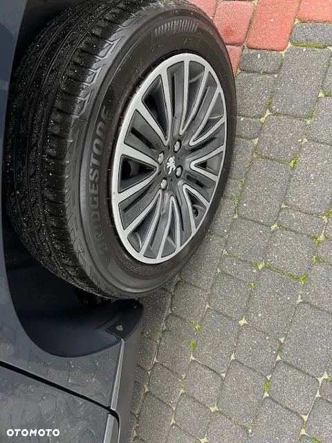 Peugeot 2008 BlueHDi 100 Active - 24