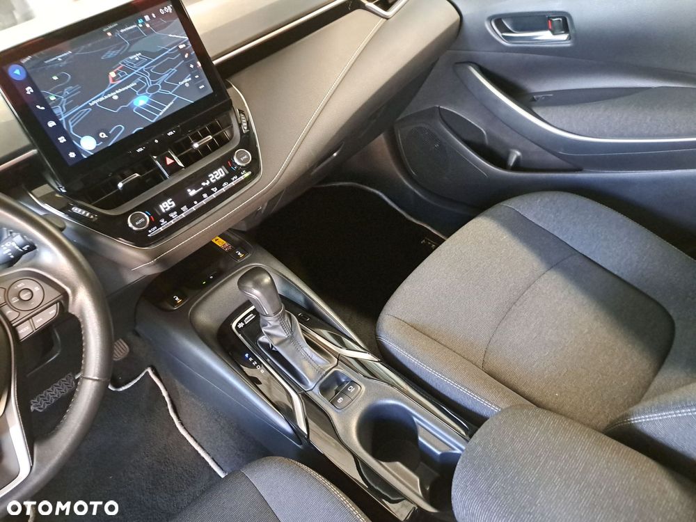 Toyota Corolla 1.8 Hybrid Comfort - 27