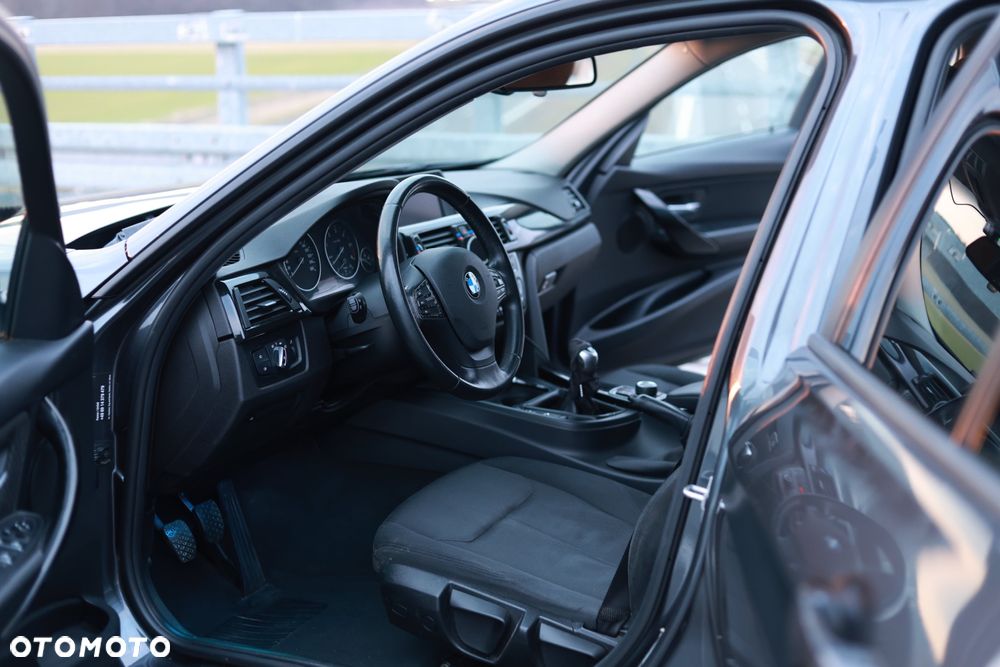 BMW Seria 3 318d Advantage - 10