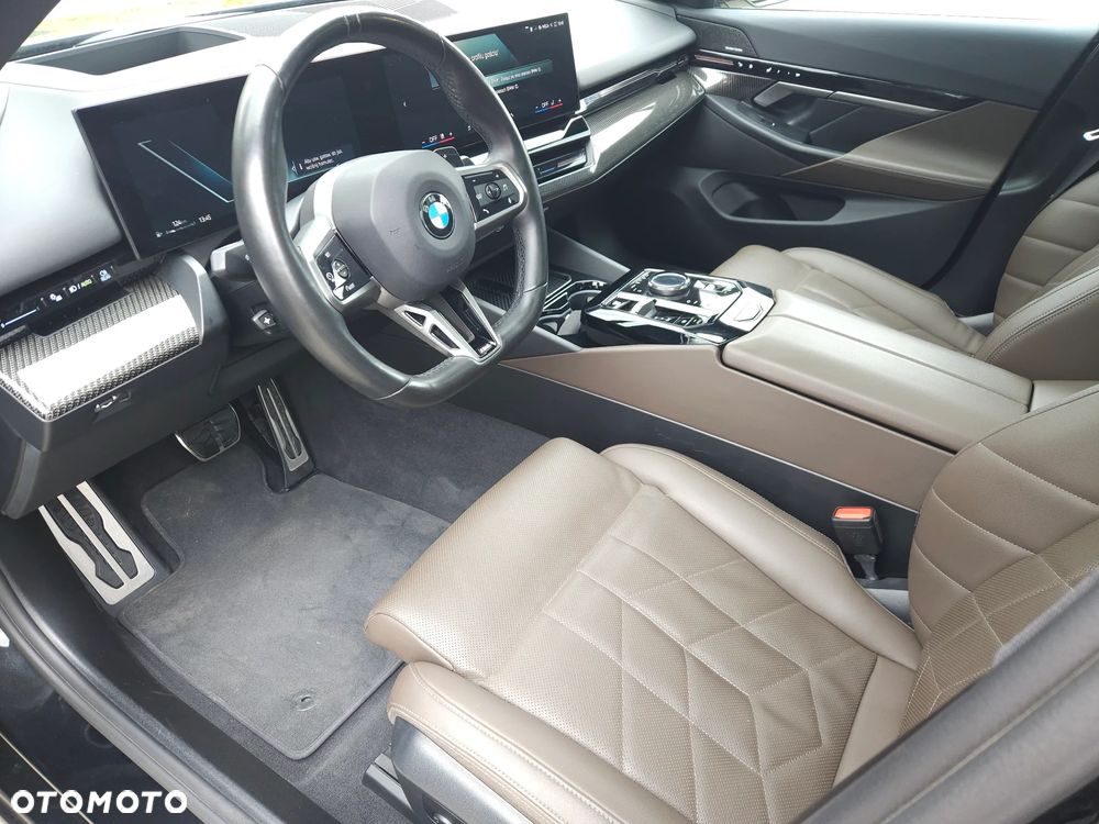 BMW Seria 5 520i M Sport Edition - 15