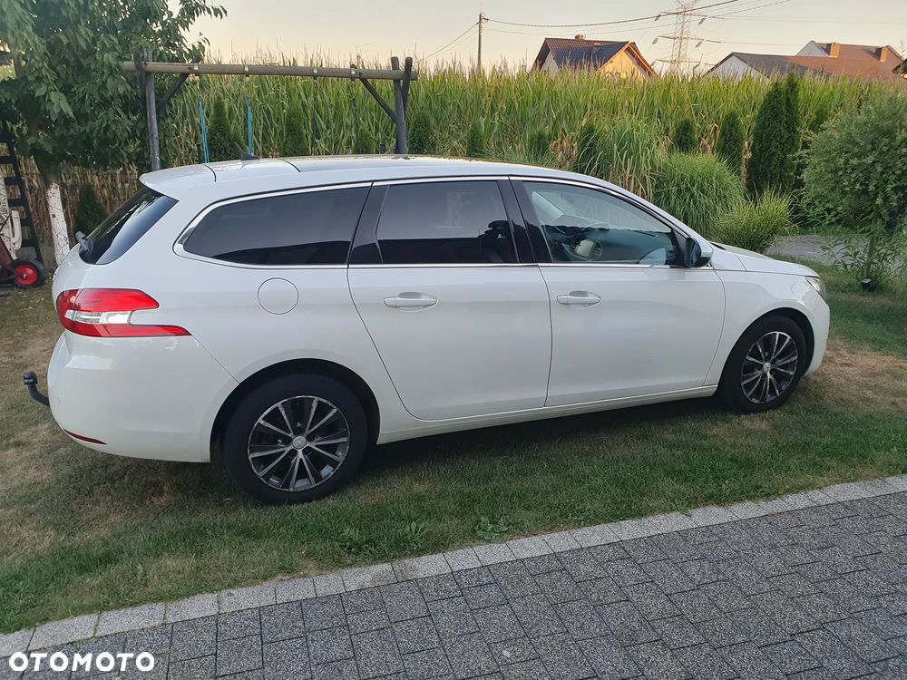 Peugeot 308 1.6 BlueHDi Allure S&S - 6