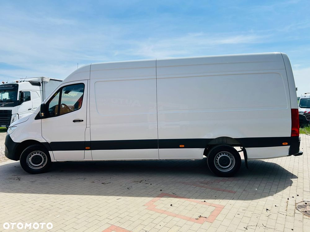 Mercedes-Benz Sprinter - 5