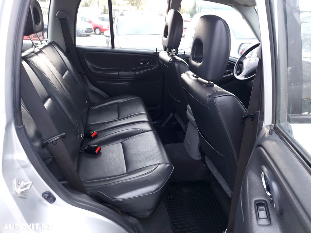 Suzuki Grand Vitara - 11