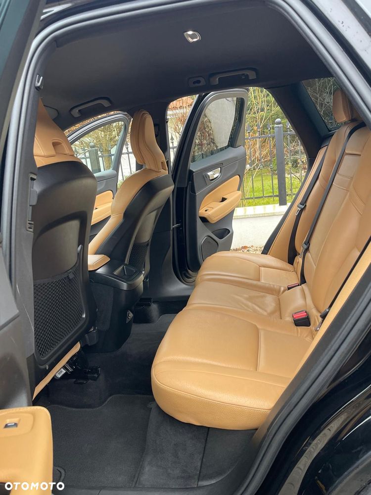 Volvo XC 60 B5 D AWD Geartronic Momentum Pro - 33