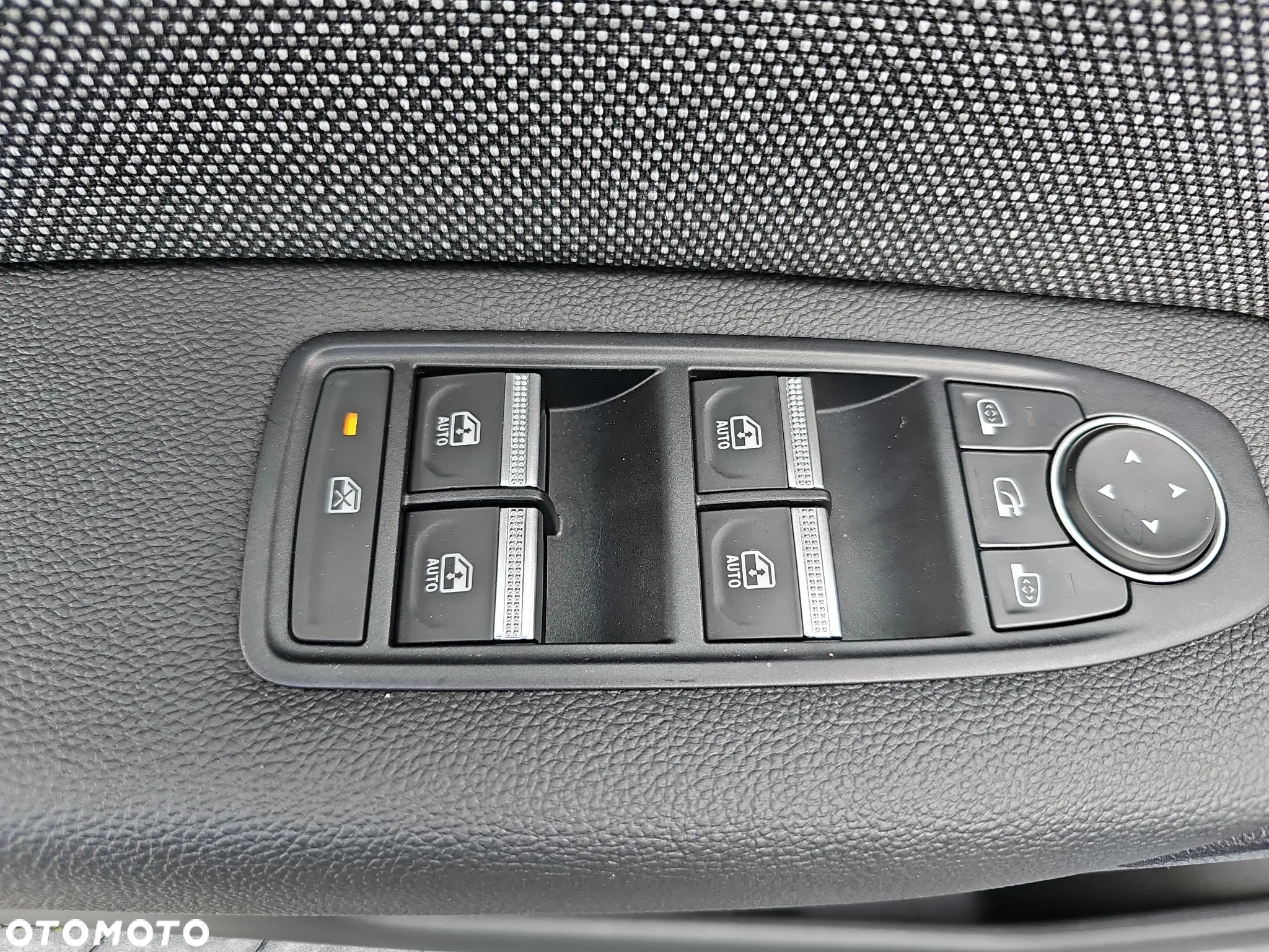 Renault Captur 1.0 TCe Techno - 27