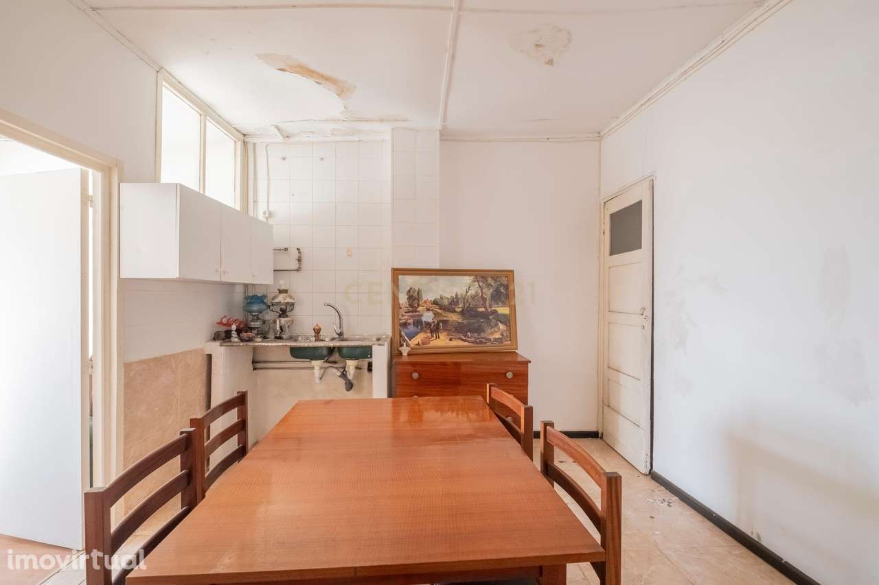 4 Moradias para reabilitação em cedofeita - Grande imagem: 2/37