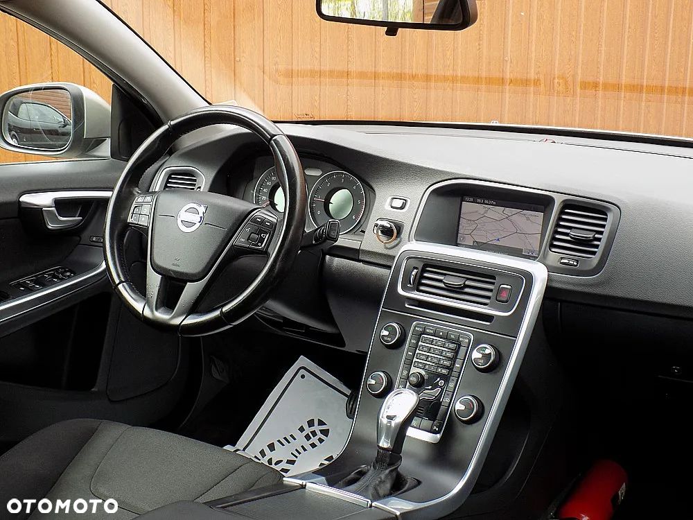 Volvo V60 D2 Kinetic - 18