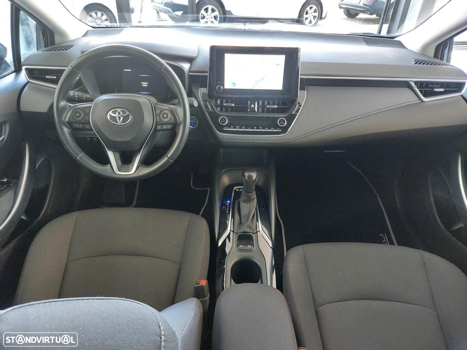 Toyota Corolla 1.8 Hybrid Exclusive - 12