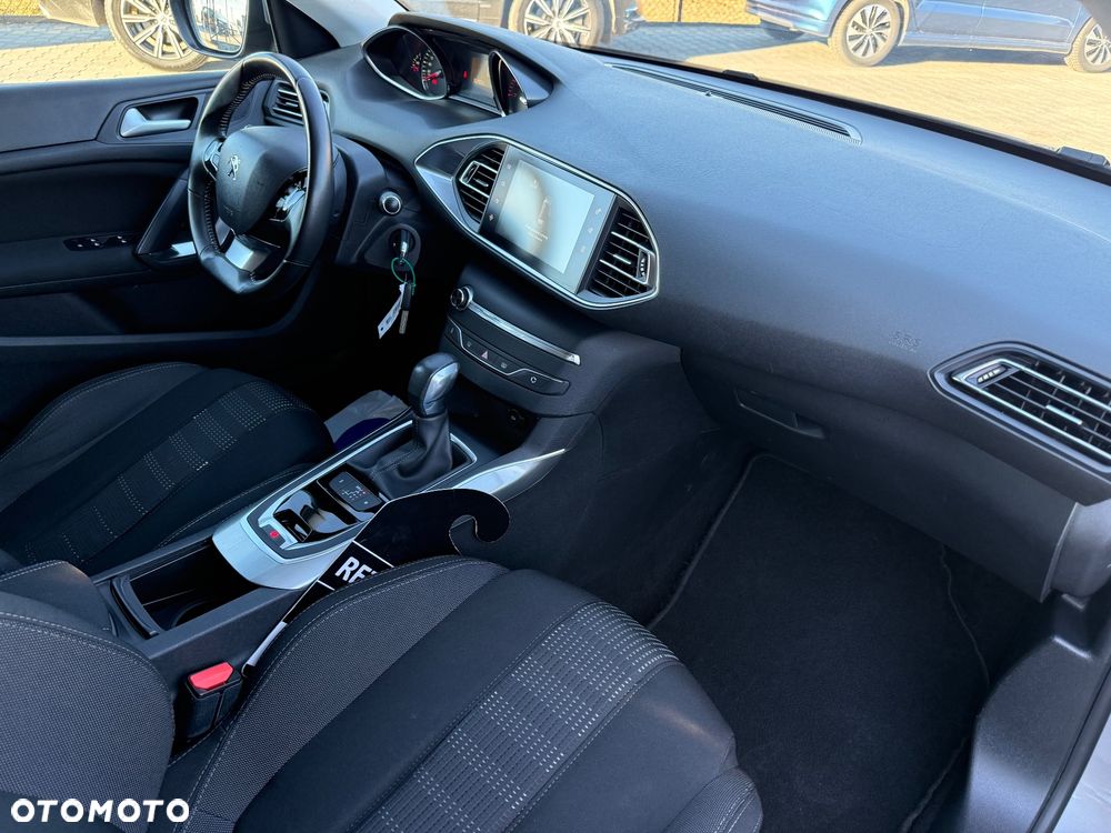 Peugeot 308 PureTech 130 EAT6 Stop & Start Allure - 22