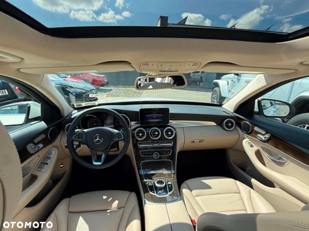 Mercedes-Benz Klasa C 300 4Matic 9G-TRONIC Edition 19 - 7