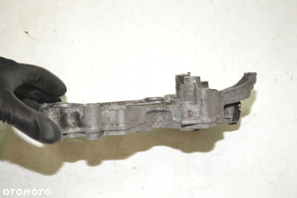 MERCEDES SPRINTER W906 2.2 CDI PODSTAWA FILTRA OLEJU 70362380 - 2