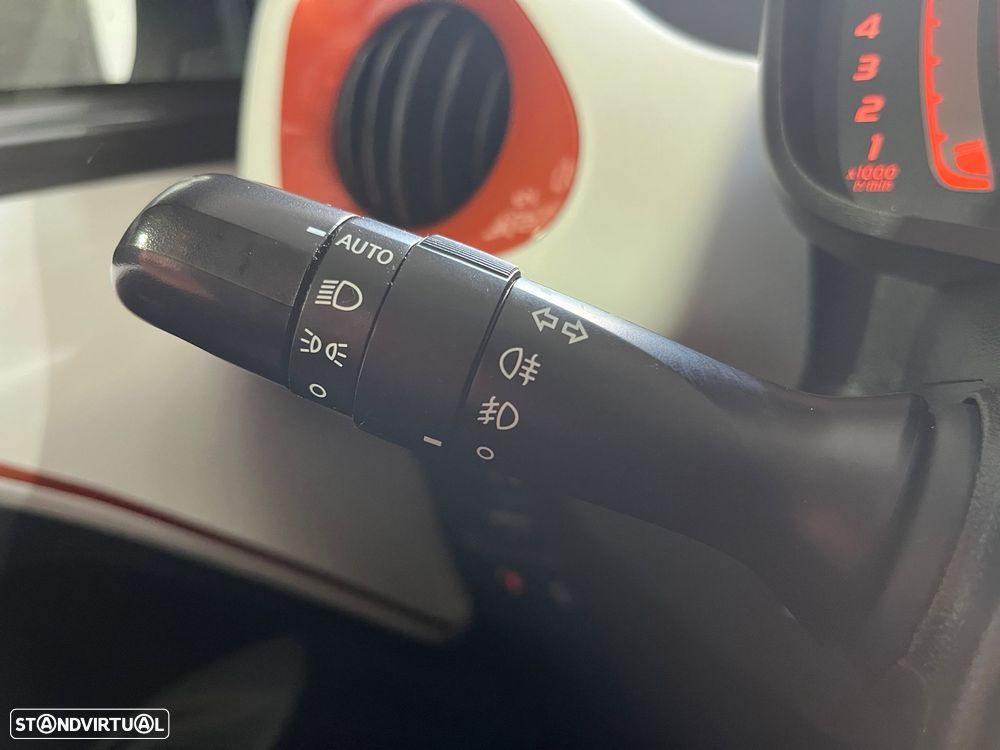 Peugeot 108 1.2 PureTech Top! Roland Garros - 25