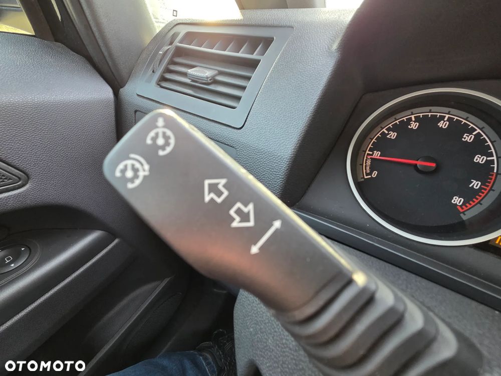 Opel Zafira 1.8 Family - 23