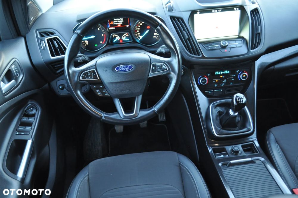 Ford Kuga 2.0 TDCi 2x4 Titanium - 13