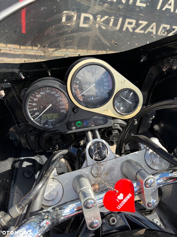 Yamaha FZS - 9